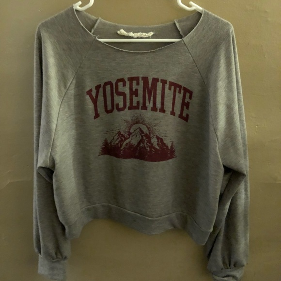 Brandy Melville Sweaters - Yosemite sweater